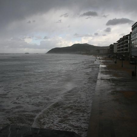 Hotel Ekia Pentsioa Zarautz Exterior foto