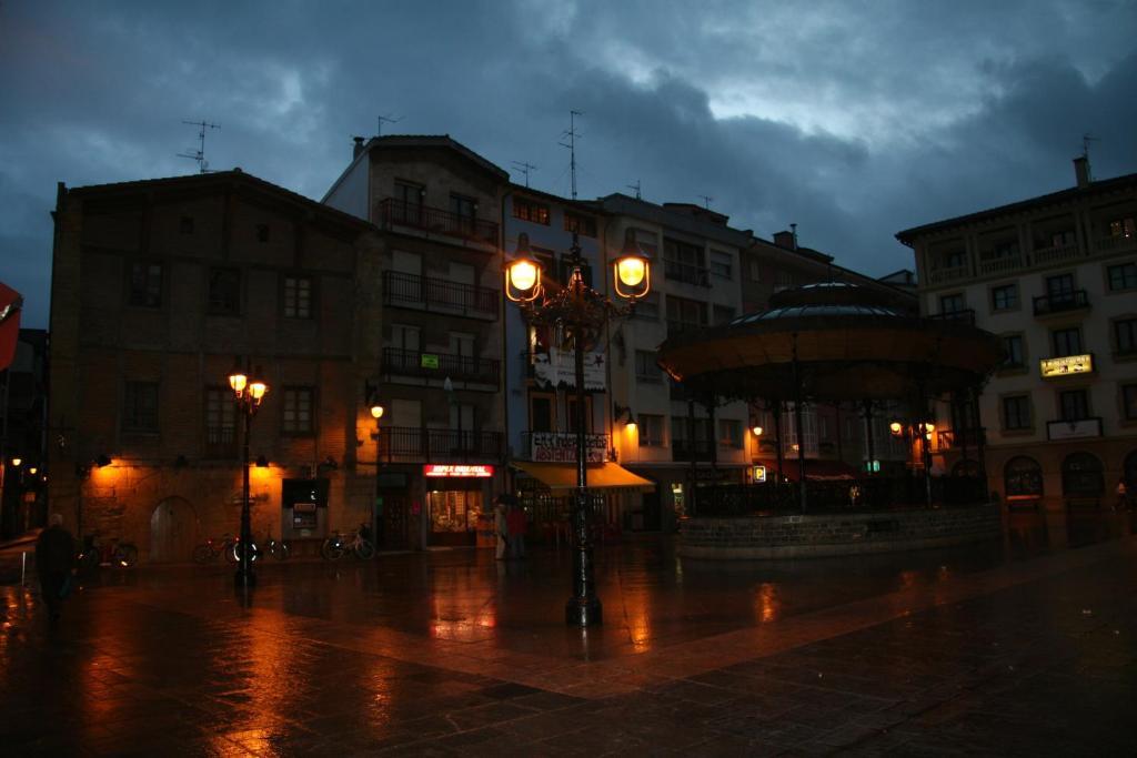 Hotel Ekia Pentsioa Zarautz Exterior foto