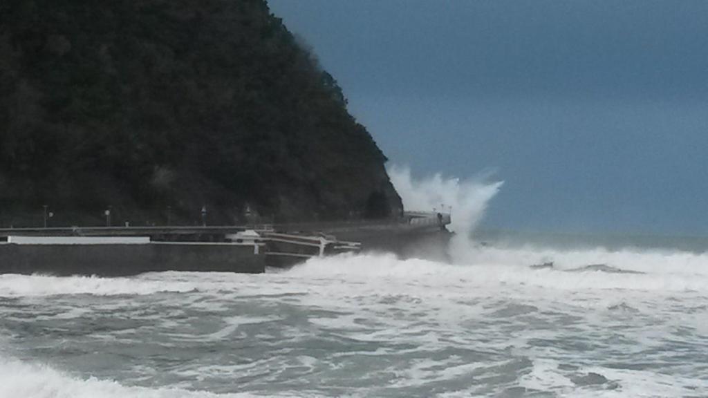 Hotel Ekia Pentsioa Zarautz Zimmer foto