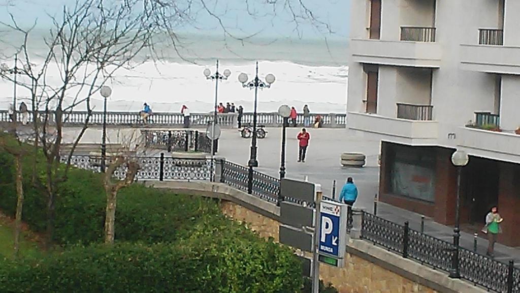 Hotel Ekia Pentsioa Zarautz Zimmer foto